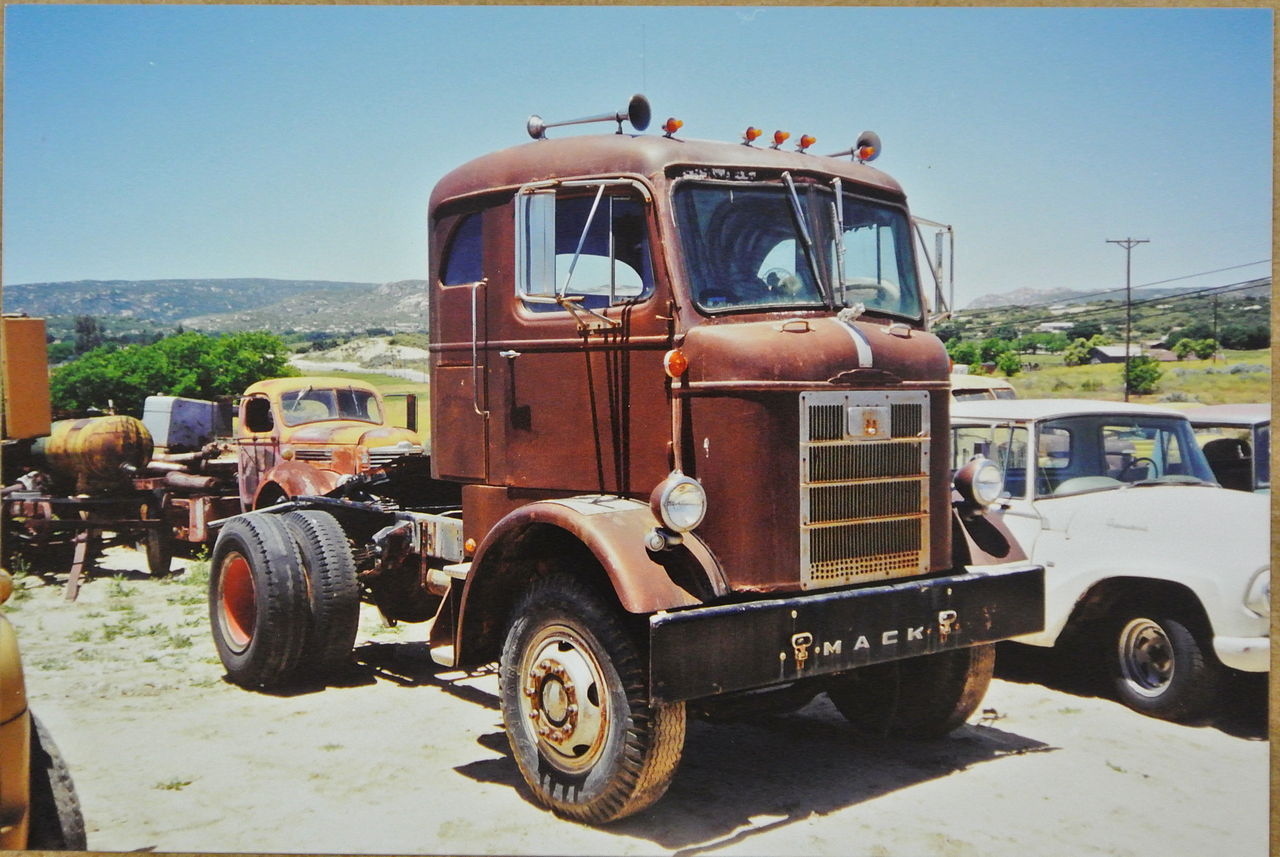 Mack 749